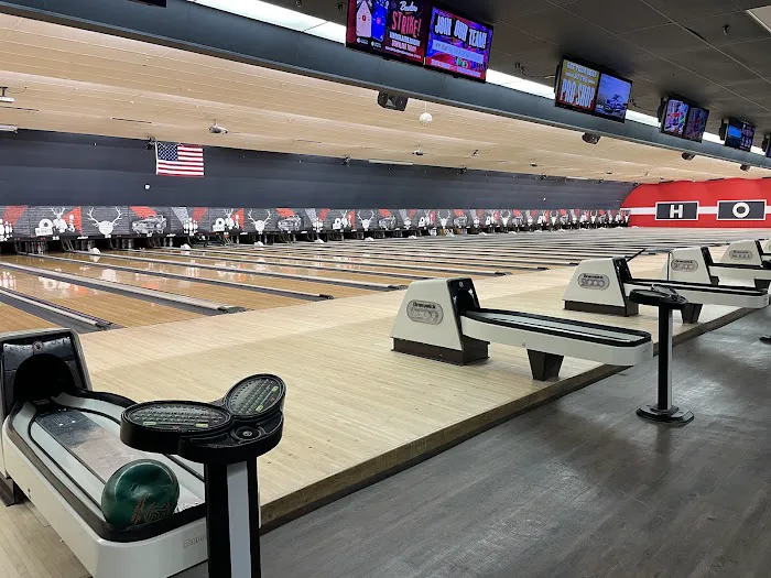 AMF Strathmore Lanes Picture 6