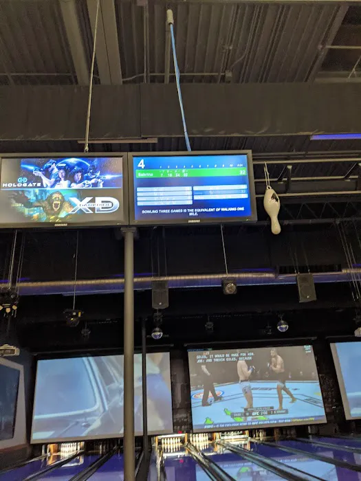 B1 Strike Bowling and Games Picture 5