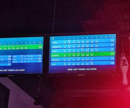 B1 Strike Bowling and Games