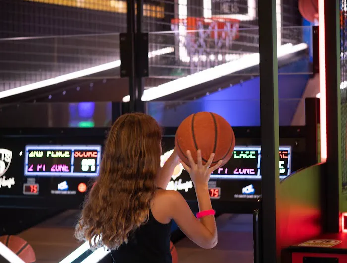 Break Point Bowl & Entertainment Picture 10