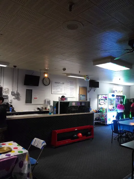 Hudson Lanes and Games Picture 1