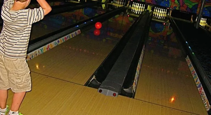 Ultra Lanes Massapequa Picture 9