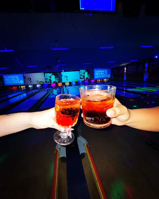 Ultra Lanes Massapequa Picture 3