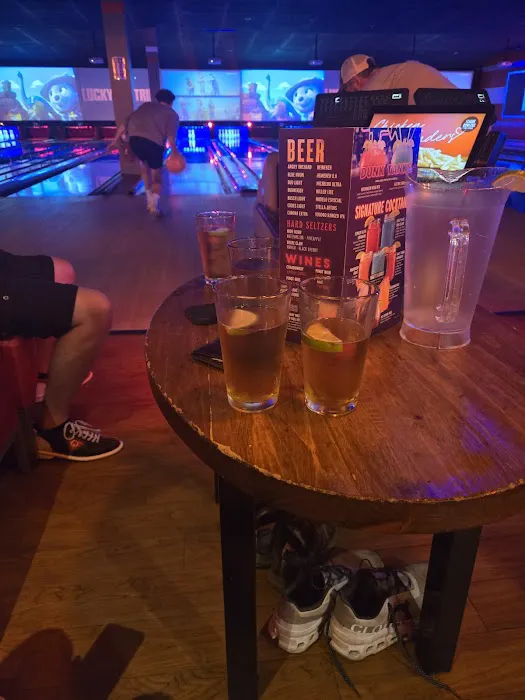 Lucky Strike Melville Picture 2