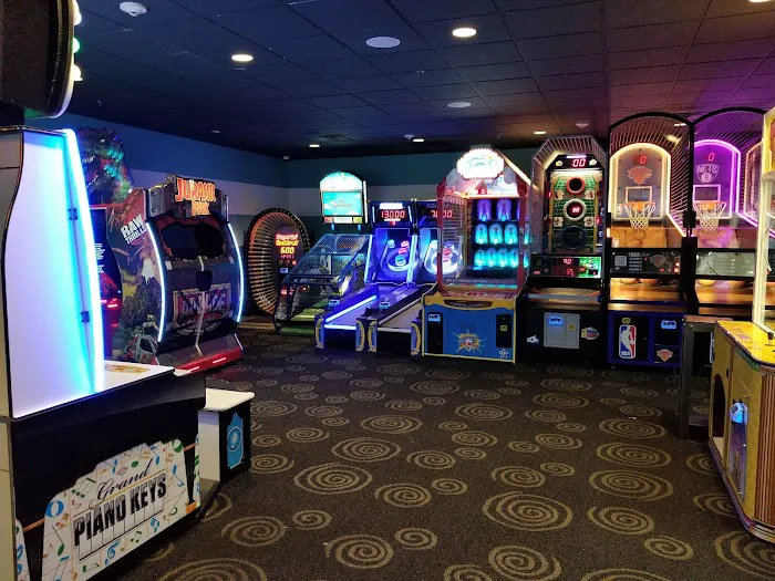 Lucky Strike Melville Picture 5