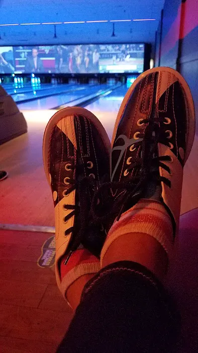 Lucky Strike Melville Picture 6