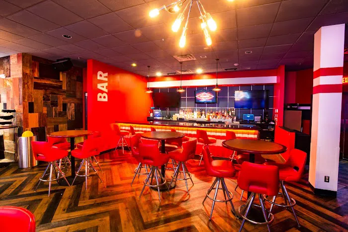 Lucky Strike Melville Picture 4