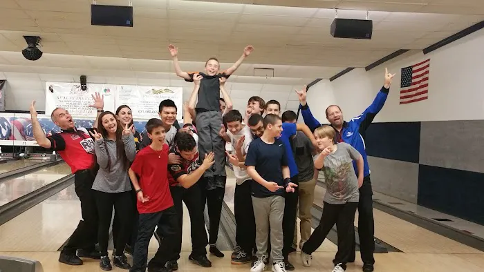 Strike 10 Lanes Deer Park Picture 2