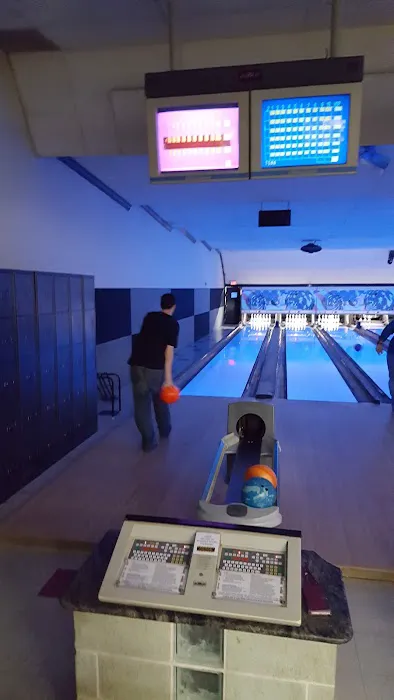 Strike 10 Lanes Deer Park Picture 1