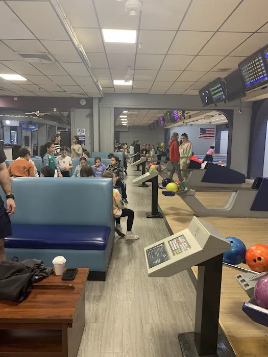 Larkfield Lanes Picture 10