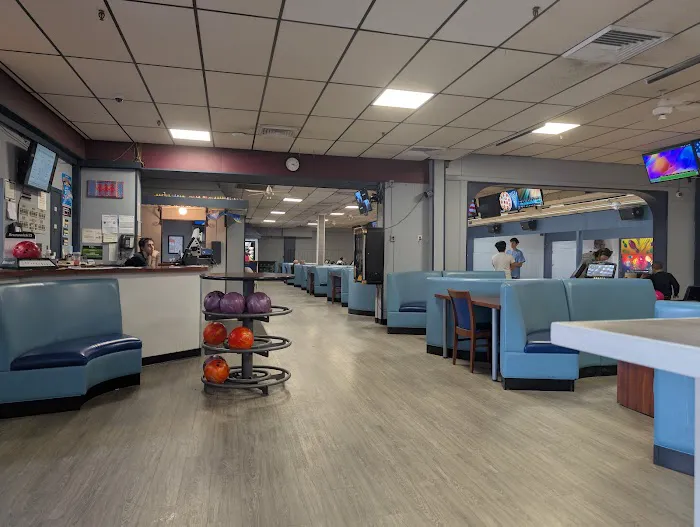 Larkfield Lanes Picture 3