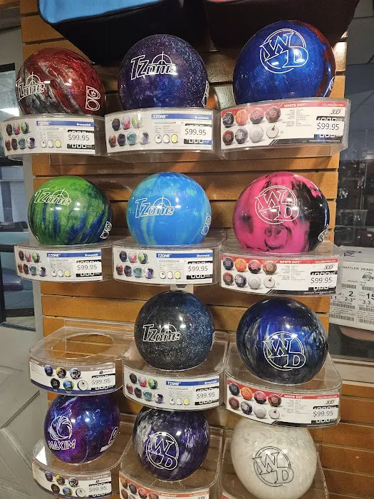 Larkfield Lanes Picture 6