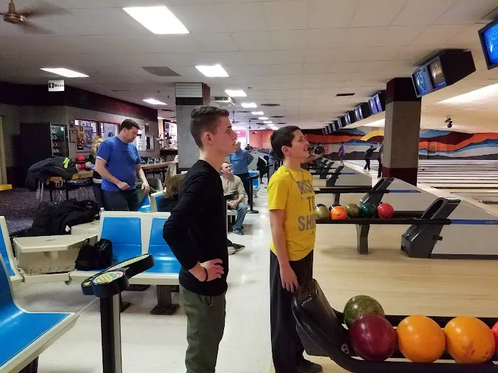 Pin Street at Warwick Picture 9