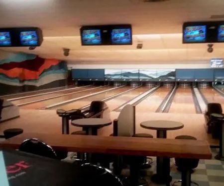 Pin Street at Warwick