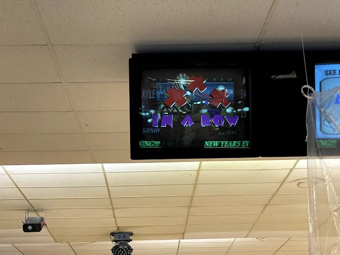 Pin Street at Warwick Picture 3