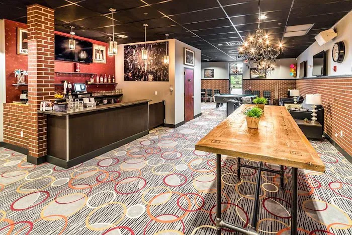 Circle Bowl & Entertainment Picture 4