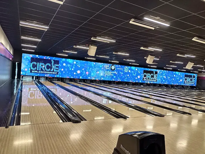 Circle Bowl & Entertainment Picture 8