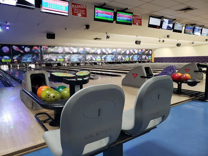 Jefferson Valley Lanes Picture 7