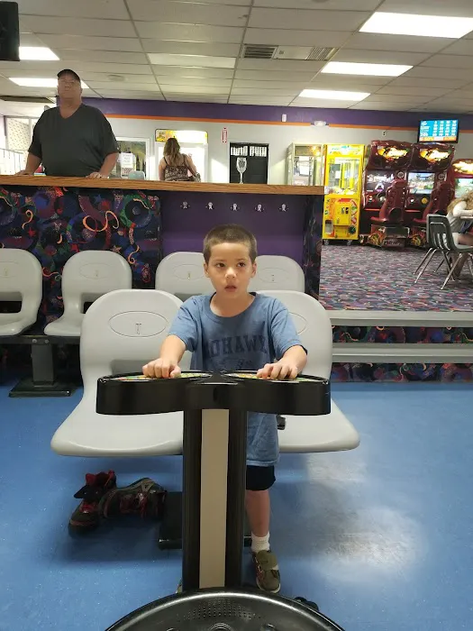 Jefferson Valley Lanes Picture 3