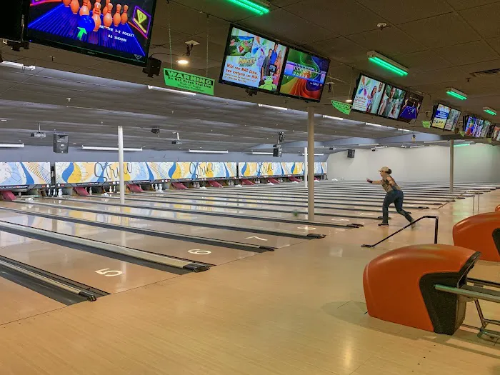 East Windsor Bowl & Recreation Center Picture 6