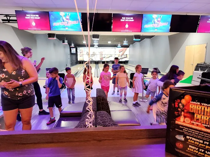 Howell Lanes Picture 8