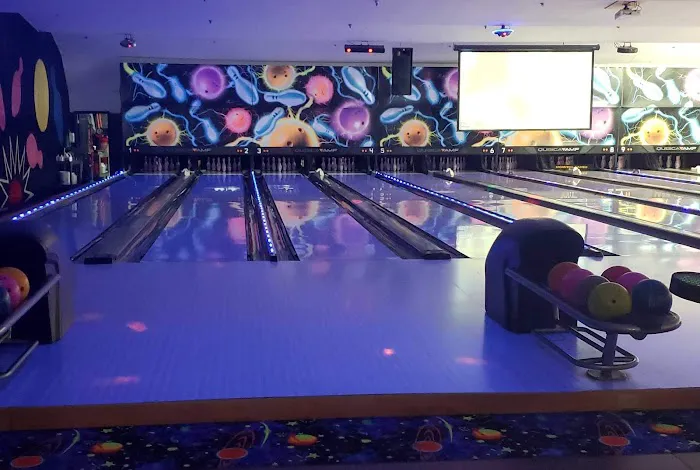 Howell Lanes Picture 4