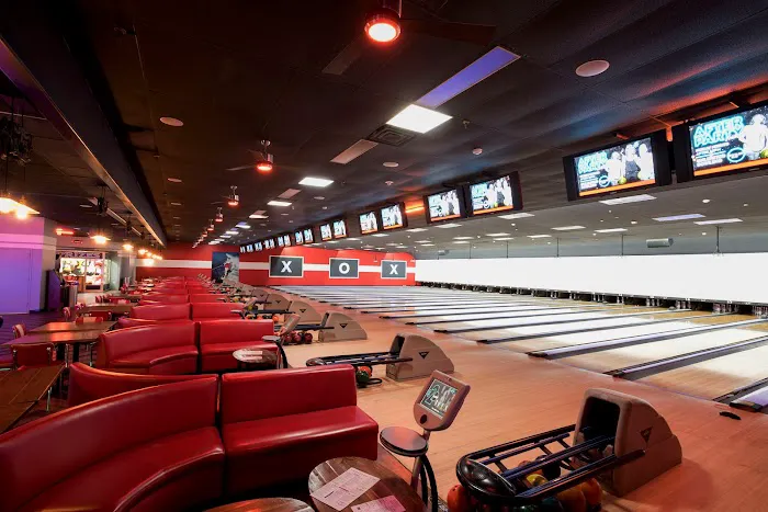 Lucky Strike Commack Picture 4