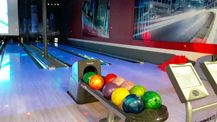 K1 Speed - Indoor Go Karts, Corporate Event Venue, Team Building Activities Picture 4