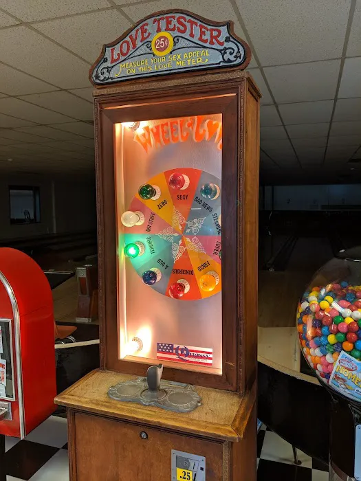 Danbury Duckpin Lanes Picture 9