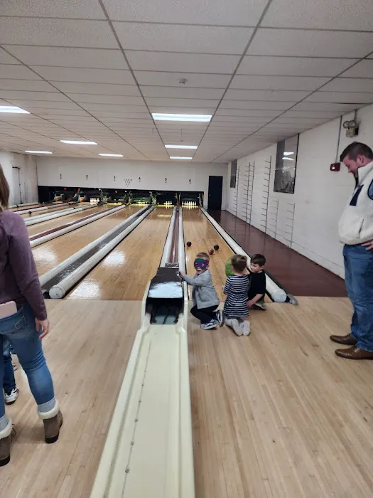 Danbury Duckpin Lanes Picture 6