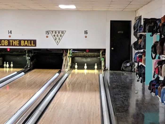 Danbury Duckpin Lanes Picture 8