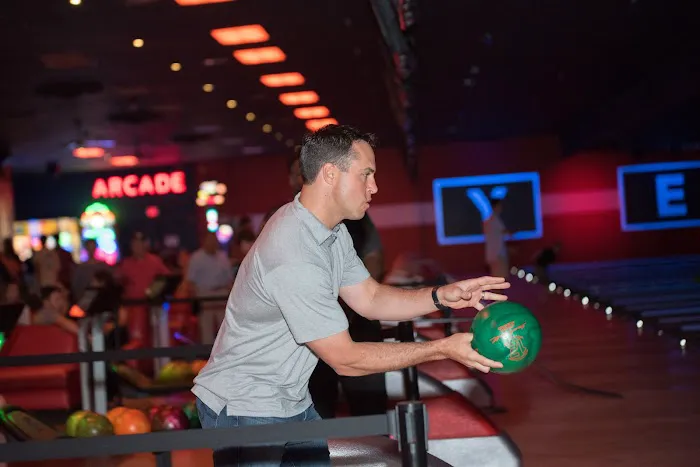 Bowlero Milford Picture 6