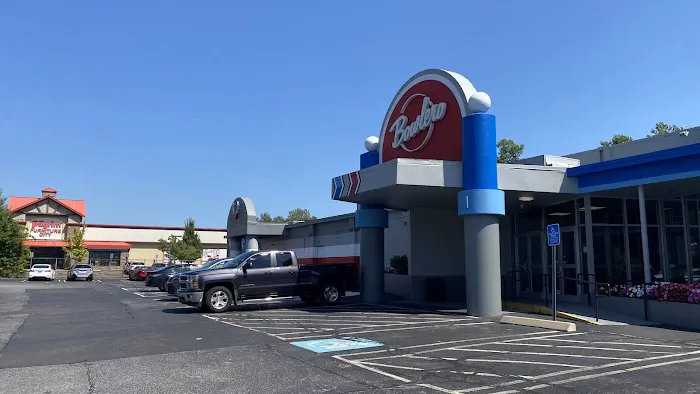 Bowlero Milford Picture 1