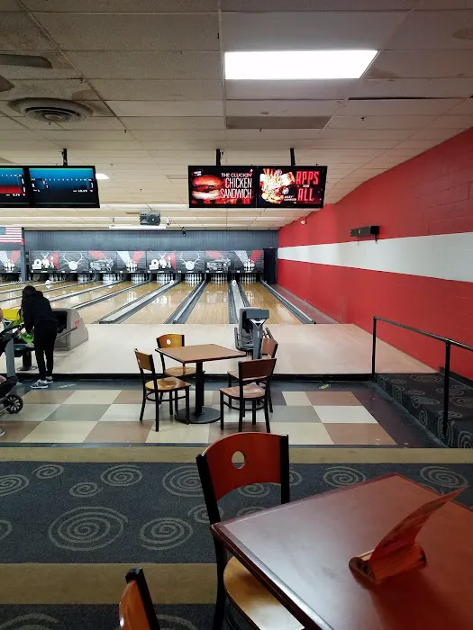 AMF Centereach Lanes Picture 6