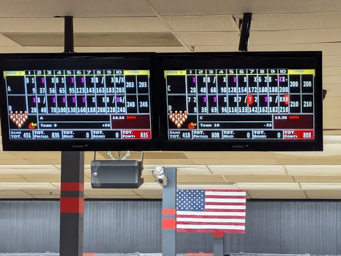 AMF Centereach Lanes Picture 9