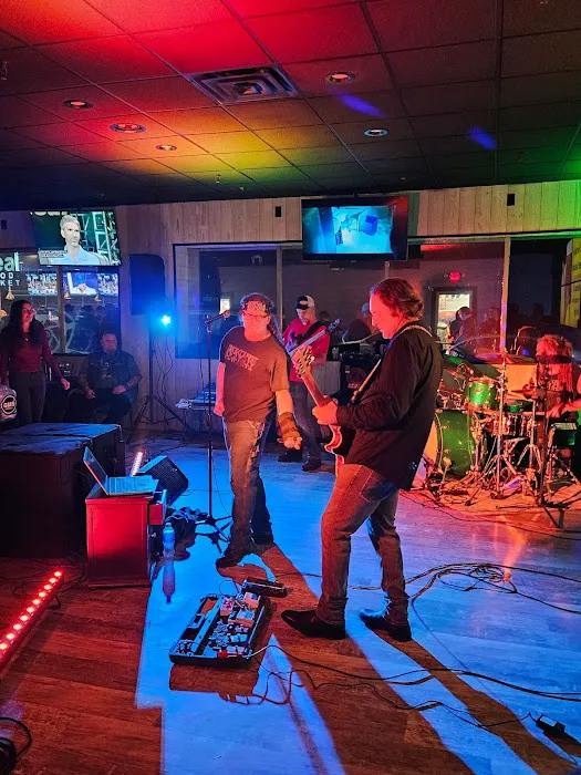 Lucky Strike Bar & Grill @ Port Jeff Bowl Picture 6