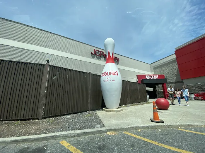 Round1 Bowling & Arcade Galleria at Crystal Run Picture 3