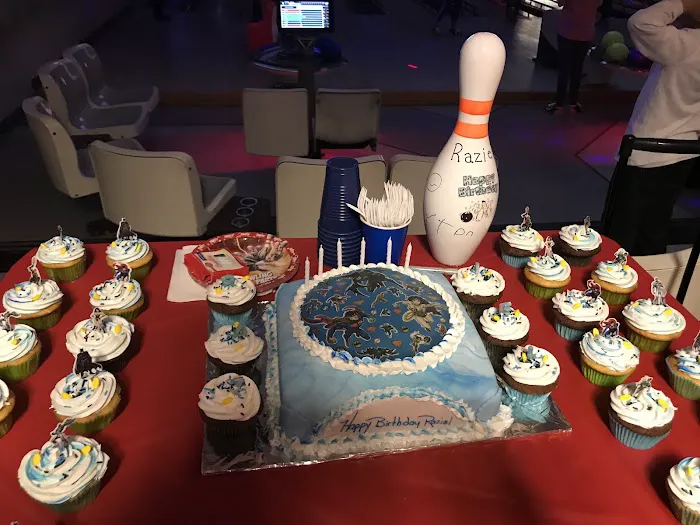 Oakwood Lanes Picture 3