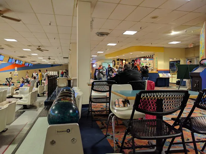 Oakwood Lanes Picture 10