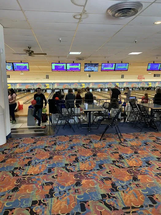 Oakwood Lanes Picture 7