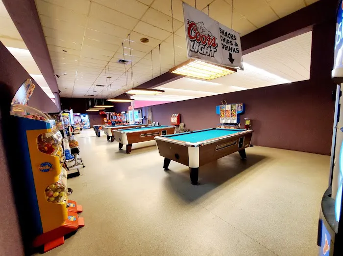 Skylanes Bowling Center Picture 5