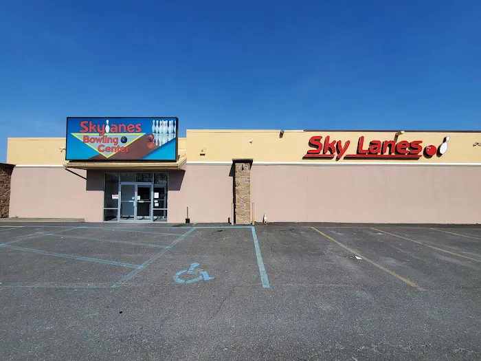 Skylanes Bowling Center Picture 4