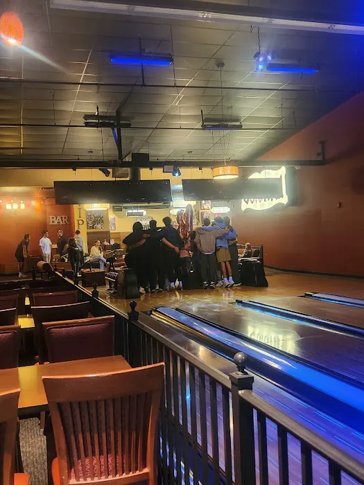 Colonial Bowling and Entertainment Picture 2
