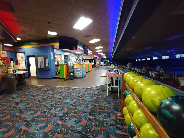 Finnigans Lanes Picture 6