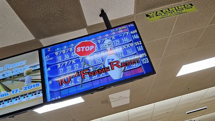 Finnigans Lanes Picture 7