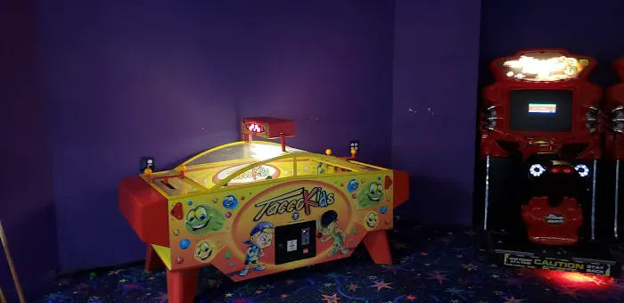 Finnigans Lanes Picture 1