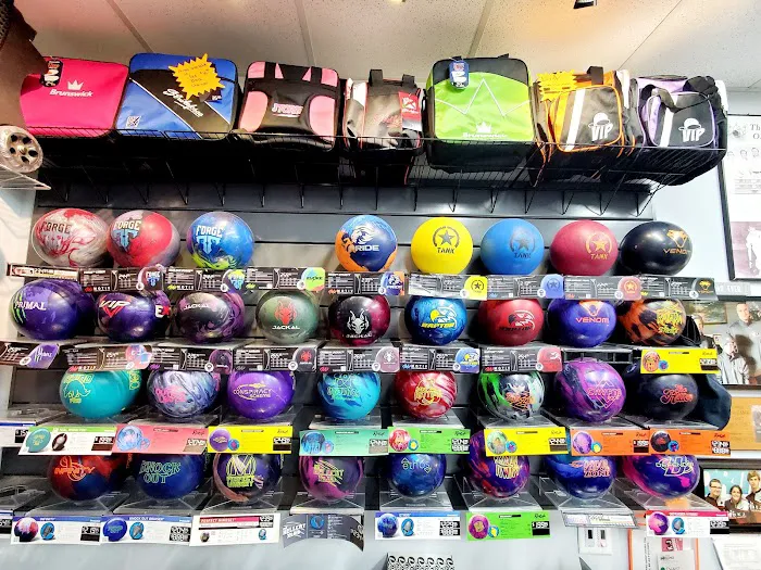 DKJ Pro Shop LLC Picture 2