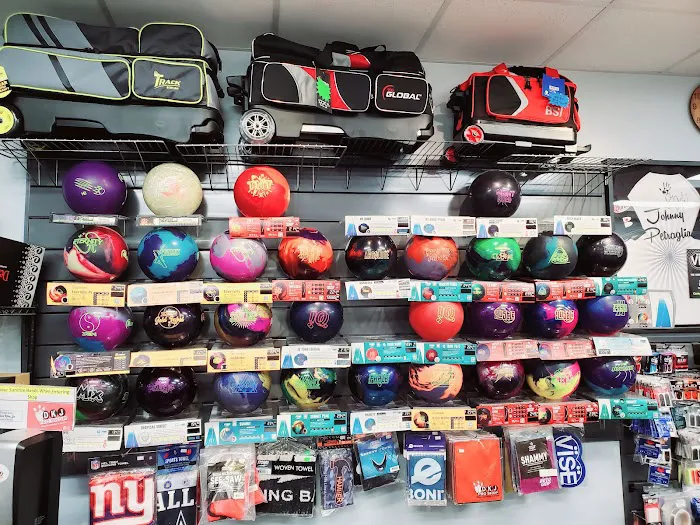 DKJ Pro Shop LLC Picture 5