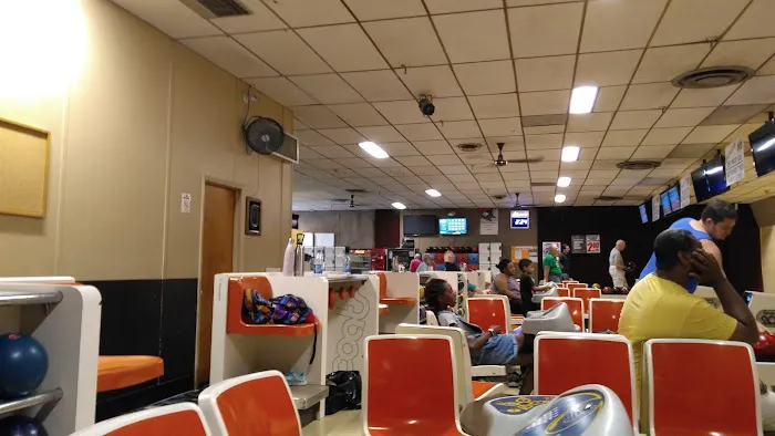 Slocum's Bowling, Bar, and Grille Picture 7