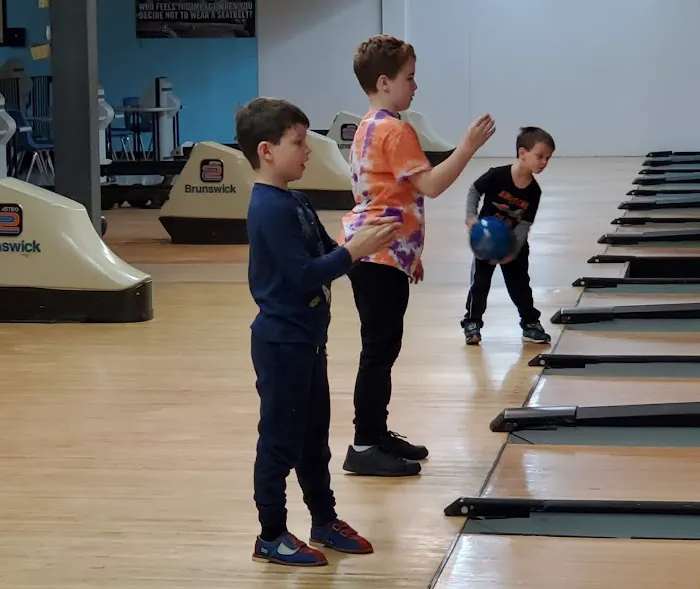 Delmor Lanes Picture 4